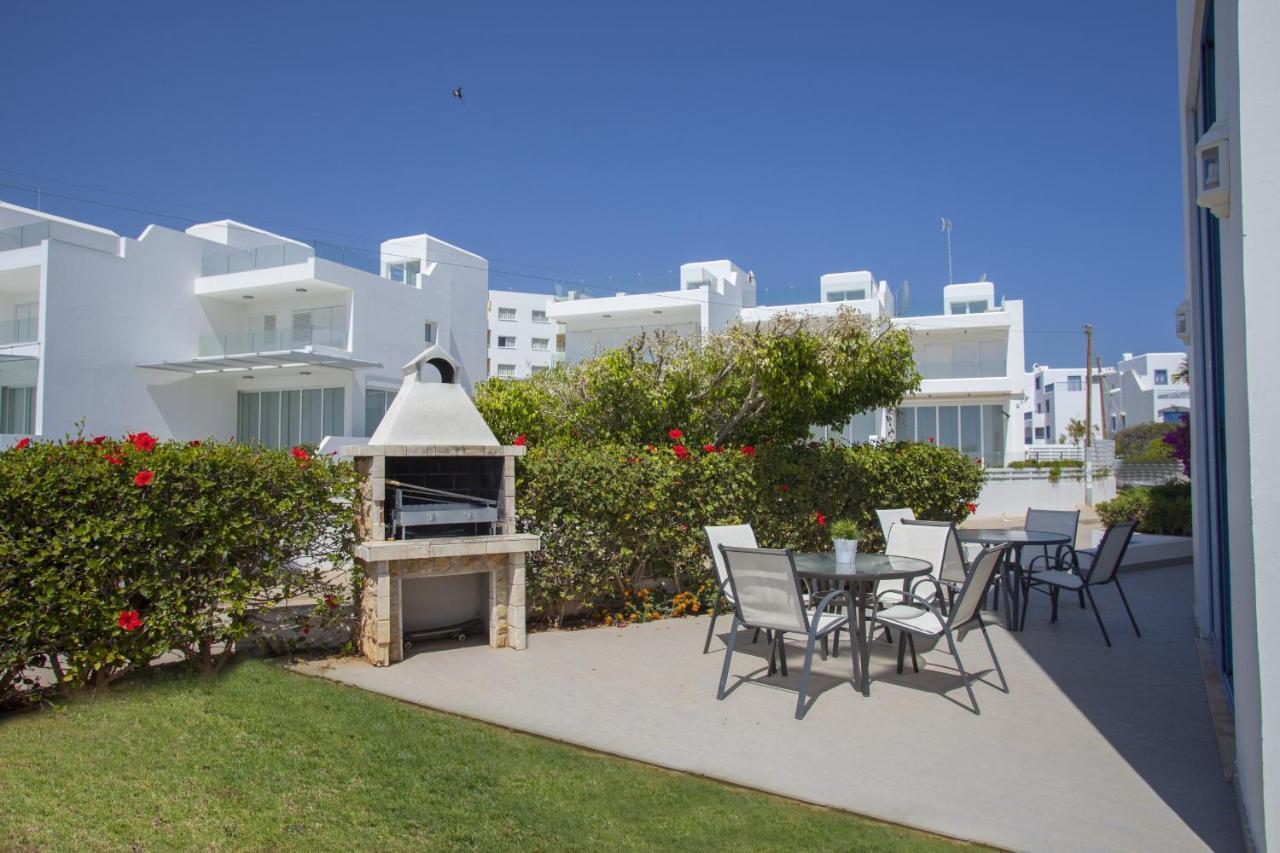 Protaras Seafront Villa Infinte Aretousa Bagian luar foto