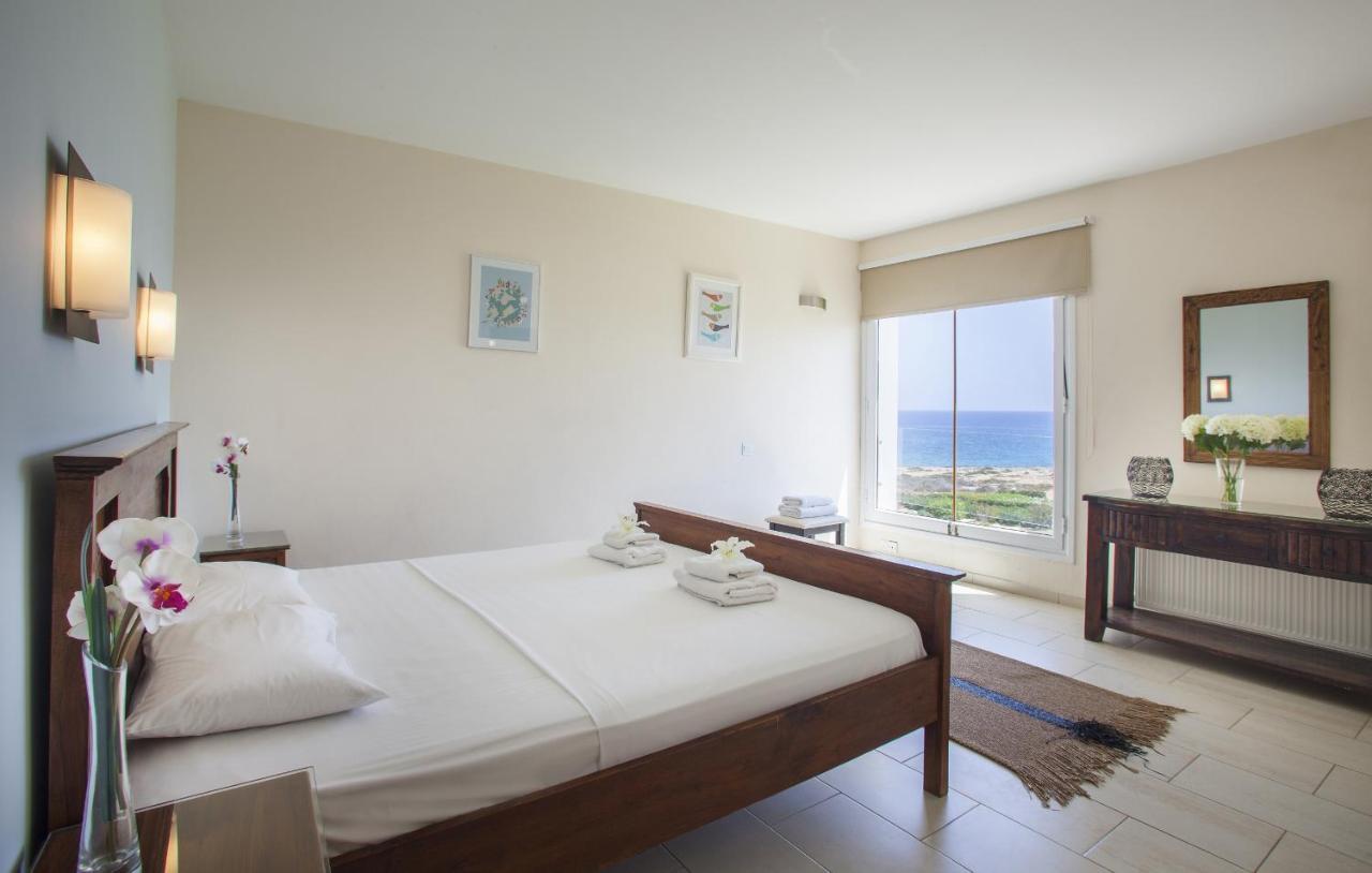 Protaras Seafront Villa Infinte Aretousa Bagian luar foto